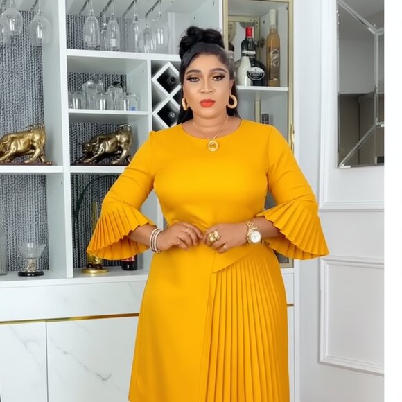 Pleated Elegance Midi Dress L - 2XL - Picture 2 of 5